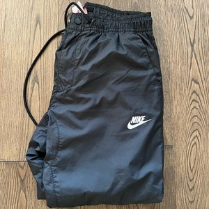 NIKE windrunner pants